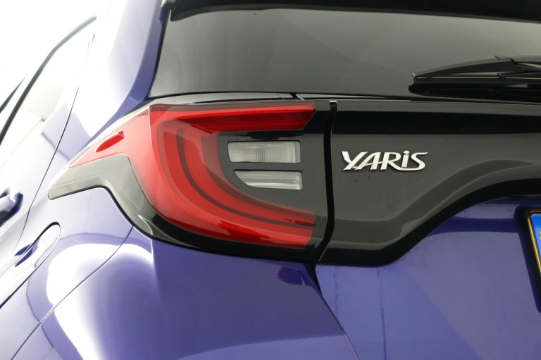 Toyota Yaris - 1.5 Hybrid 115 Dynamic 37