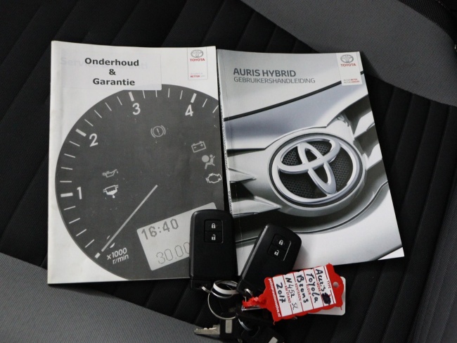 Toyota Auris - 1.8 Hybrid Dynamic