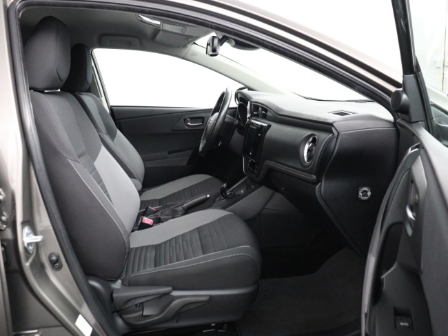 Toyota Auris - 1.8 Hybrid Dynamic