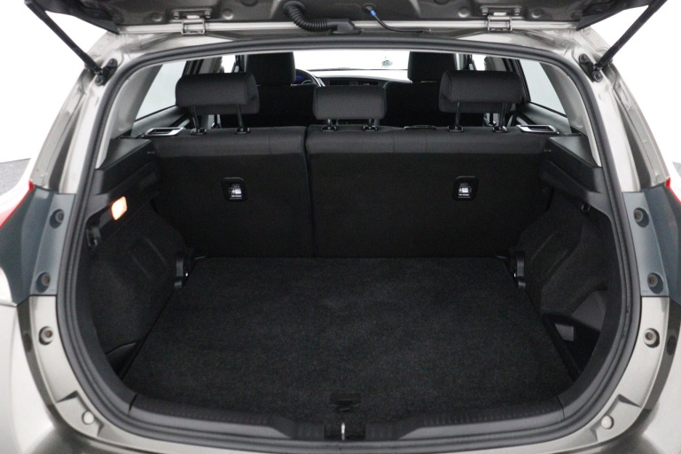 Toyota Auris - 1.8 Hybrid Dynamic 24