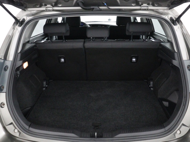 Toyota Auris - 1.8 Hybrid Dynamic