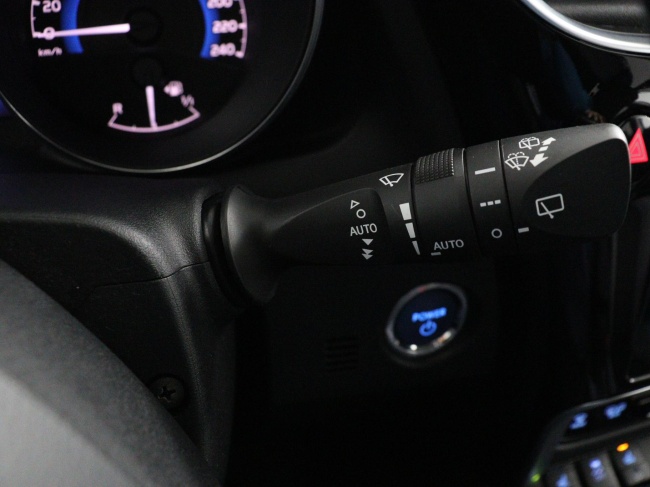 Toyota Auris - 1.8 Hybrid Dynamic