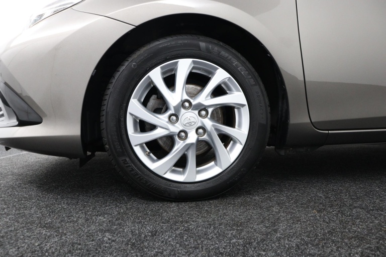 Toyota Auris - 1.8 Hybrid Dynamic 39
