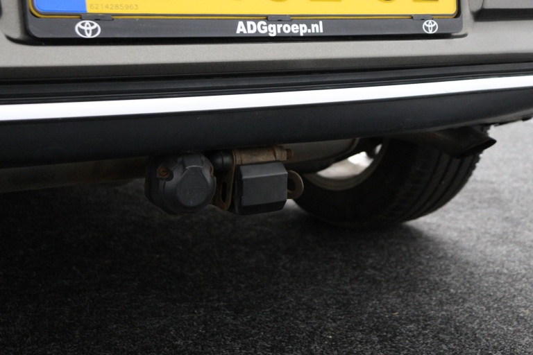 Toyota Auris - 1.8 Hybrid Dynamic 45