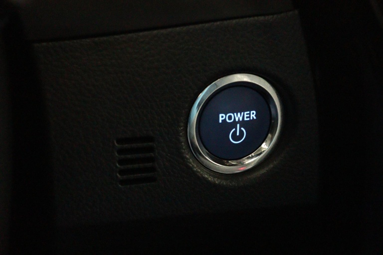 Toyota Auris - 1.8 Hybrid Dynamic 46