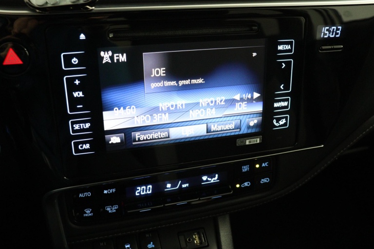 Toyota Auris - 1.8 Hybrid Dynamic 52