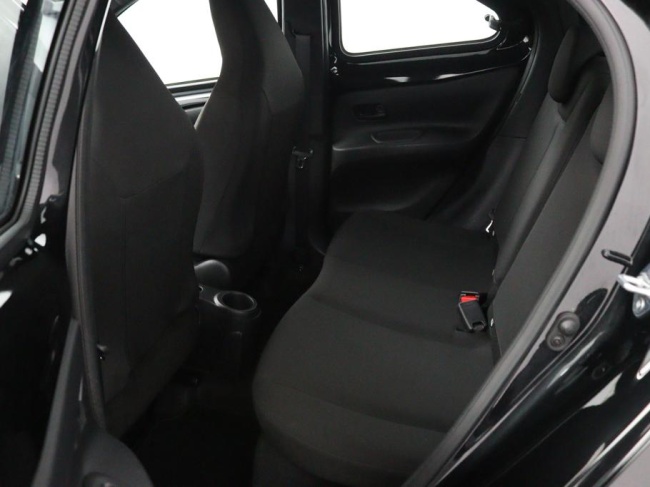Toyota Aygo X - 1.0 VVT-i MT Play