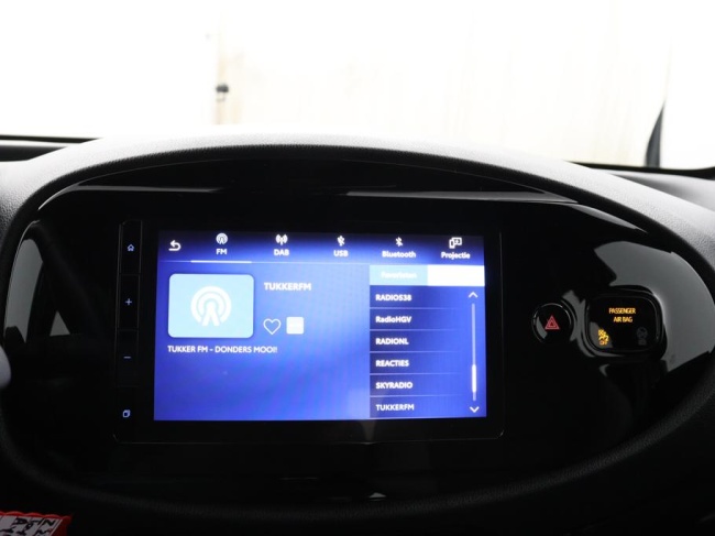 Toyota Aygo X - 1.0 VVT-i MT Play