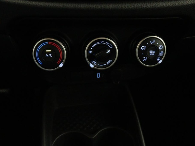 Toyota Aygo X - 1.0 VVT-i MT Play