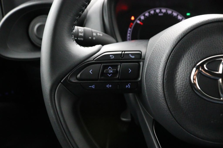 Toyota Aygo X - 1.0 VVT-i MT Play 18