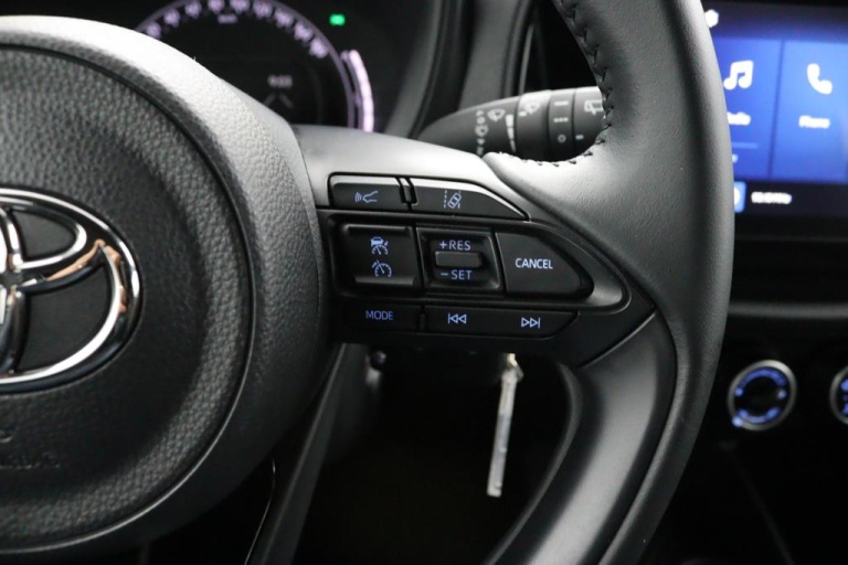 Toyota Aygo X - 1.0 VVT-i MT Play 19