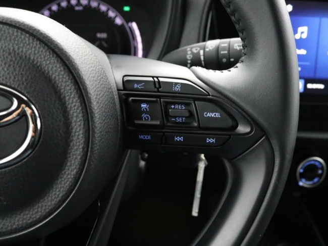 Toyota Aygo X - 1.0 VVT-i MT Play