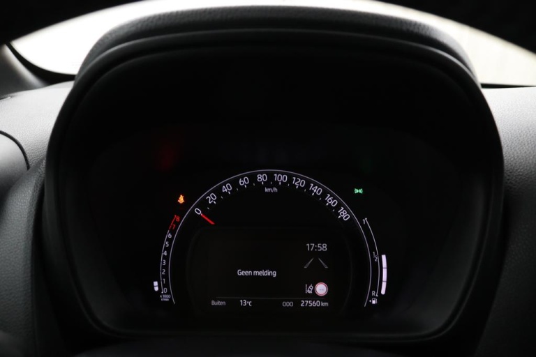 Toyota Aygo X - 1.0 VVT-i MT Play 21