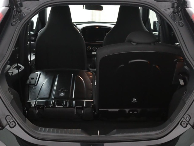 Toyota Aygo X - 1.0 VVT-i MT Play