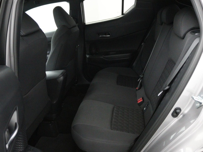 Toyota C-HR - 1.8 Hybrid Business Plus