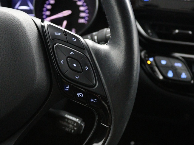 Toyota C-HR - 1.8 Hybrid Business Plus
