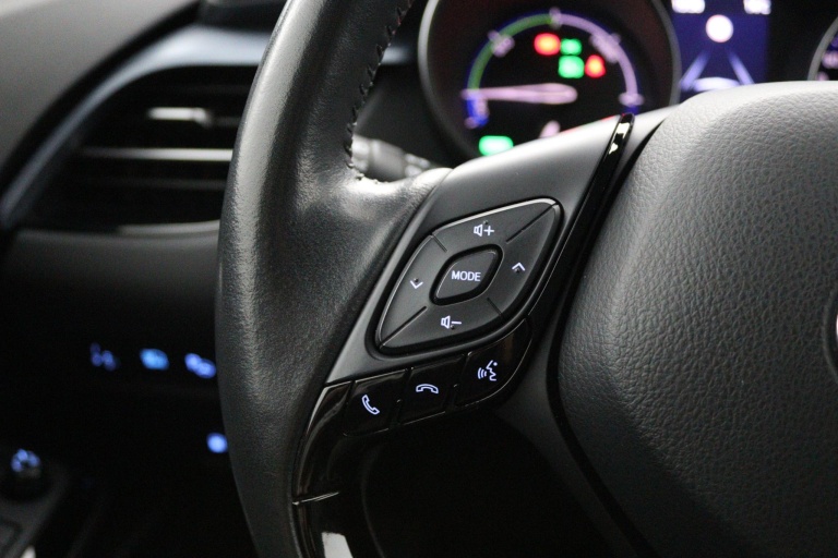 Toyota C-HR - 1.8 Hybrid Business Plus 21