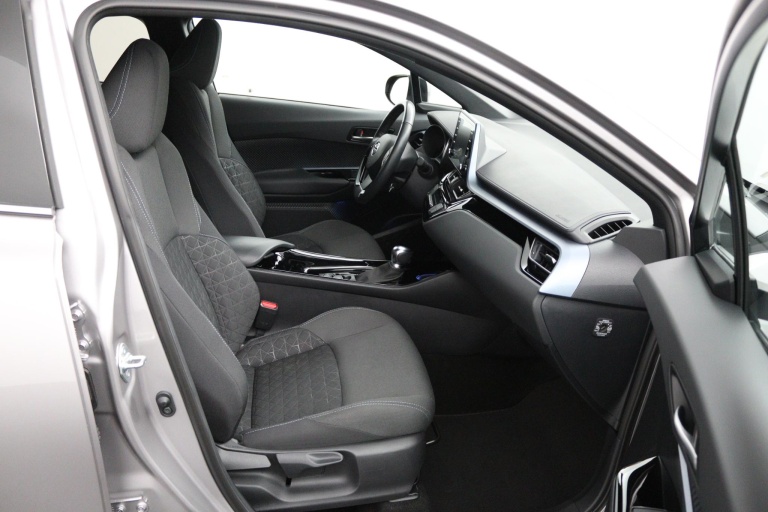 Toyota C-HR - 1.8 Hybrid Business Plus 22