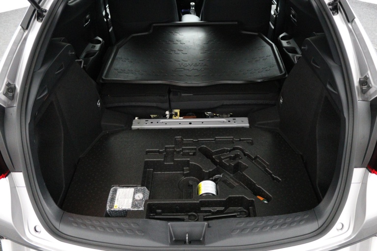 Toyota C-HR - 1.8 Hybrid Business Plus 26