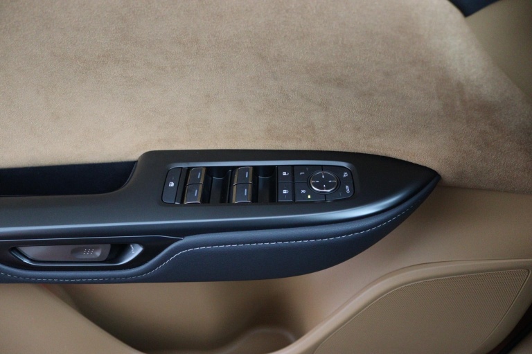 Lexus RZ - 450e President Line 71 kWh 27