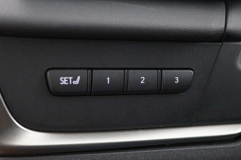 Lexus RZ - 450e President Line 71 kWh 28