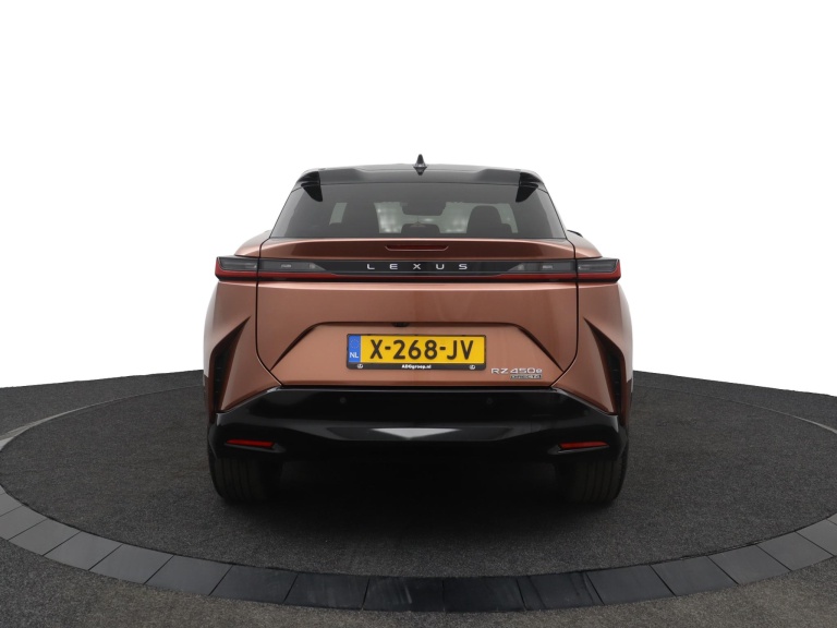 Lexus RZ - 450e President Line 71 kWh 54