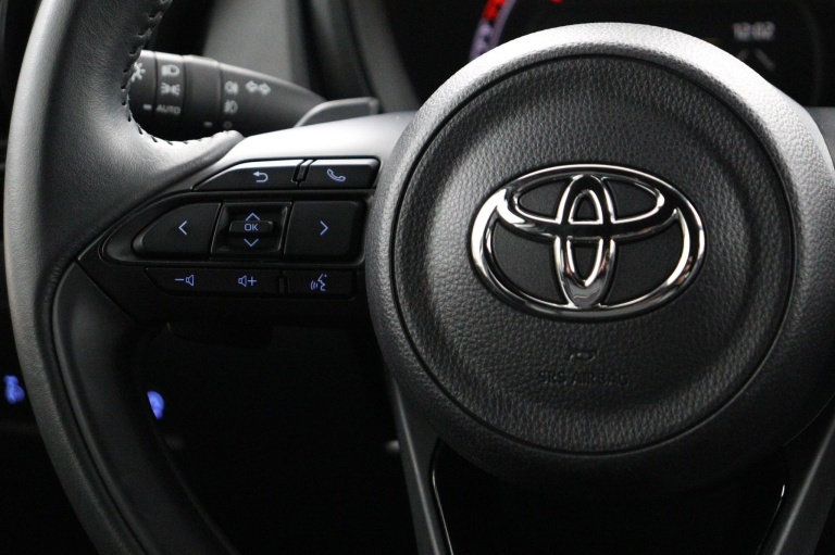 Toyota Aygo X - 1.0 VVT-i S-CVT Premium 19