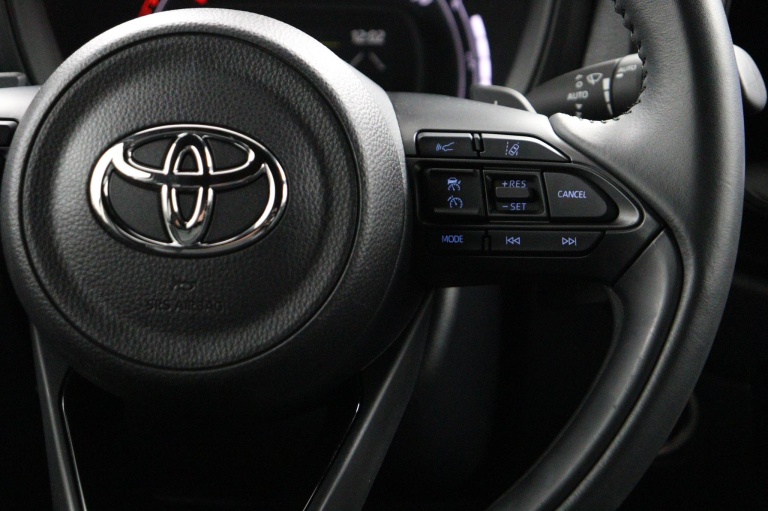 Toyota Aygo X - 1.0 VVT-i S-CVT Premium 21