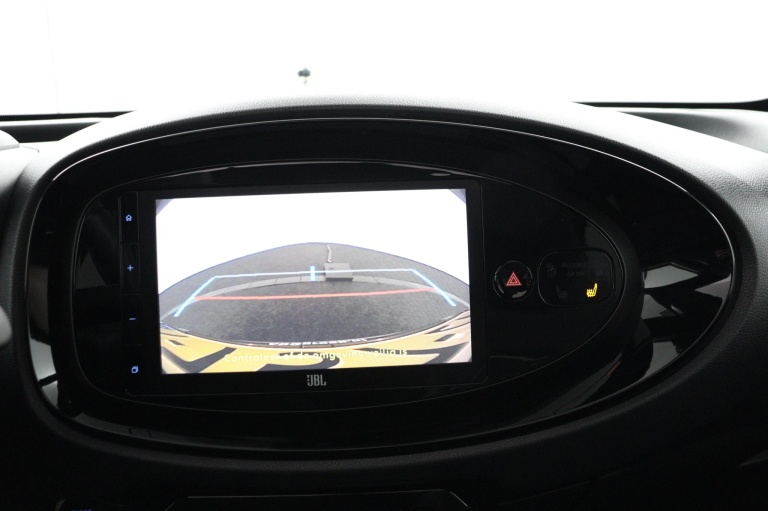 Toyota Aygo X - 1.0 VVT-i S-CVT Premium 9