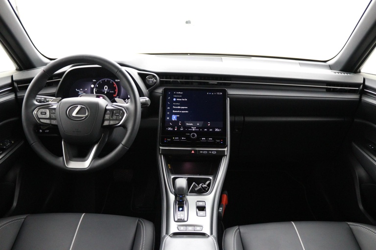 Lexus LBX - Relax 2WD 4