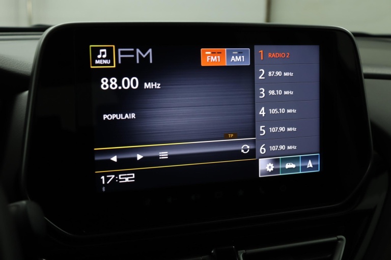 Suzuki S-Cross - 1.5 Hybrid Style 8