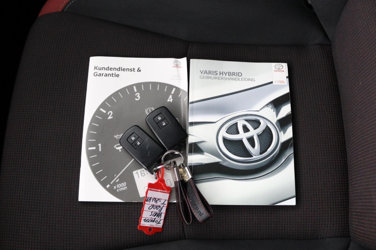 Toyota Yaris - 1.5 Hybrid Y20 Gold Edition 11