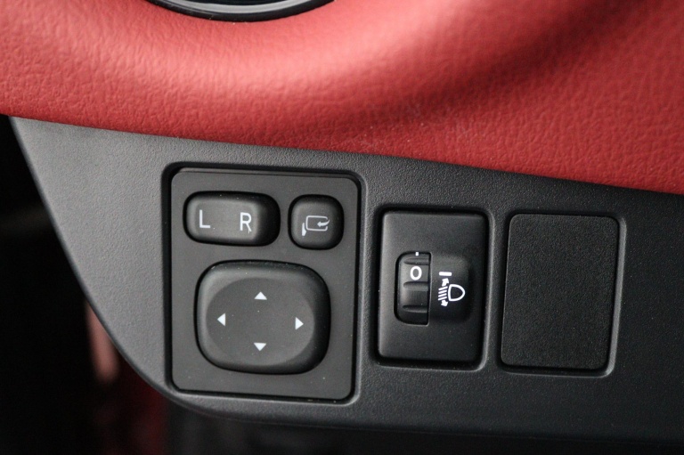 Toyota Yaris - 1.5 Hybrid Y20 Gold Edition 28