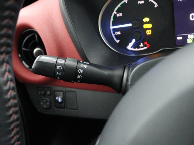 Toyota Yaris - 1.5 Hybrid Y20 Gold Edition