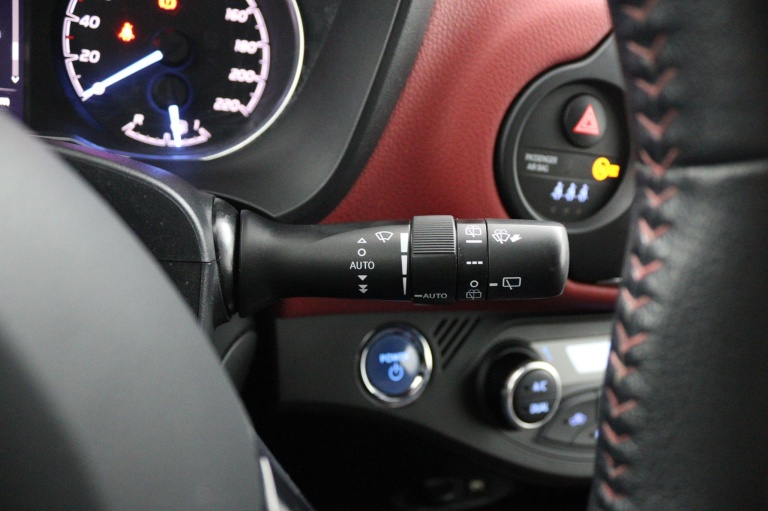 Toyota Yaris - 1.5 Hybrid Y20 Gold Edition 31