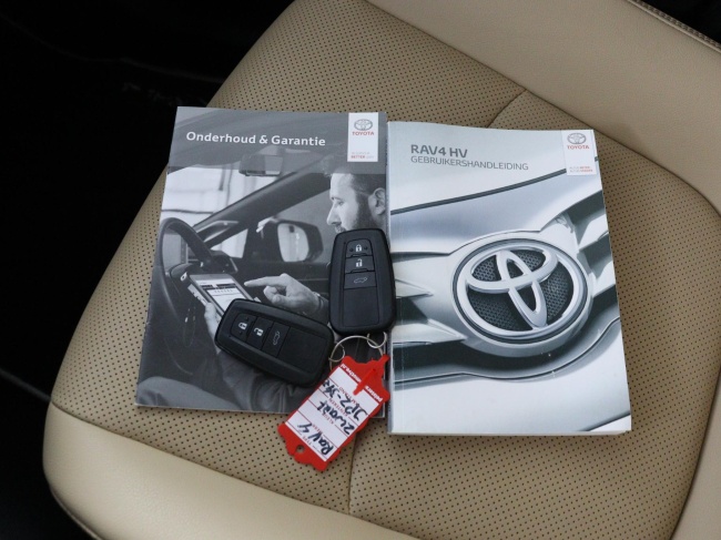 Toyota RAV4 - 2.5 Hybrid AWD Executive