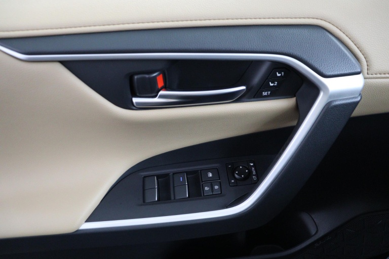 Toyota RAV4 - 2.5 Hybrid AWD Executive 29