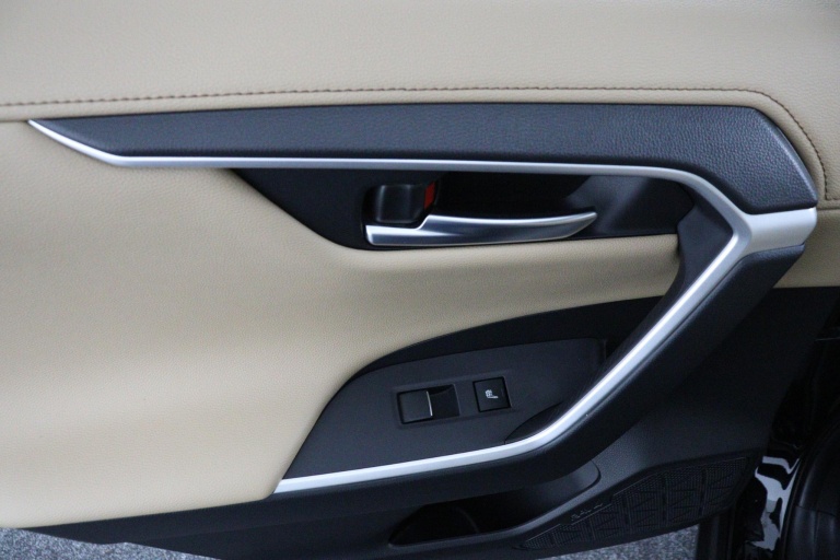 Toyota RAV4 - 2.5 Hybrid AWD Executive 47