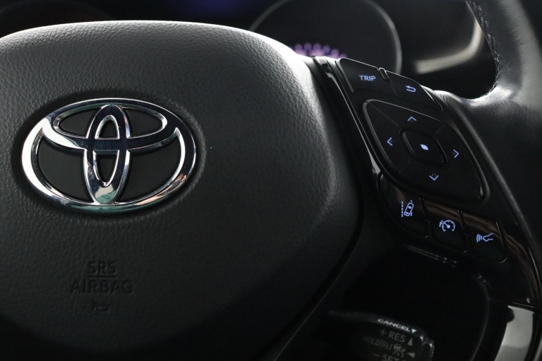 Toyota C-HR - 1.8 Hybrid Executive Ultimate 21