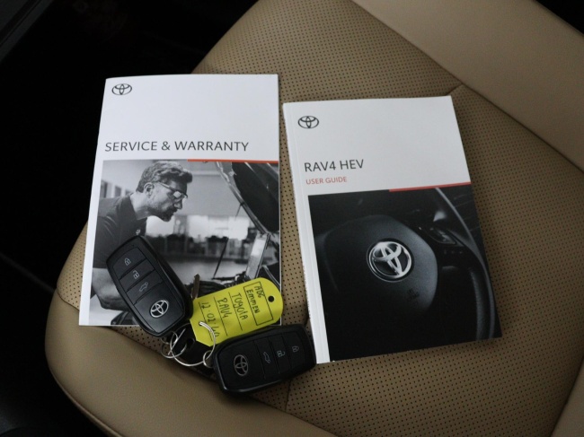 Toyota RAV4 - 2.5 Hybrid AWD Executive