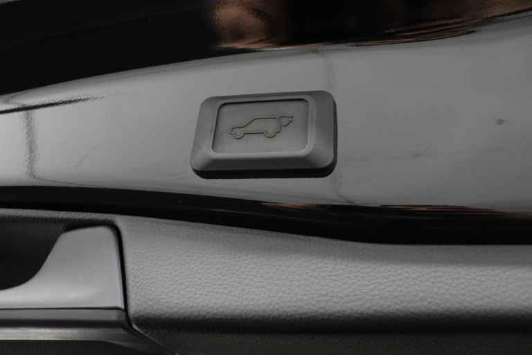 Toyota RAV4 - 2.5 Hybrid AWD Executive 44