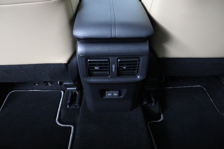 Toyota RAV4 - 2.5 Hybrid AWD Executive 46