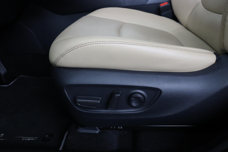 Toyota RAV4 - 2.5 Hybrid AWD Executive 48