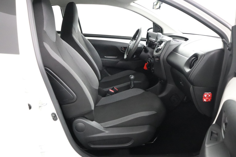 Toyota Aygo - 1.0 VVT-i x-fun 21