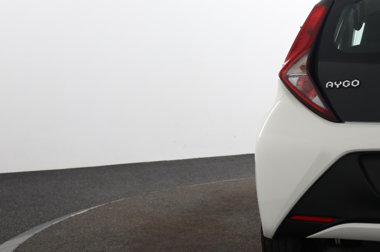 Toyota Aygo - 1.0 VVT-i x-fun 37