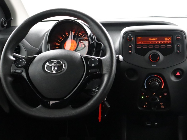 Toyota Aygo - 1.0 VVT-i x-fun