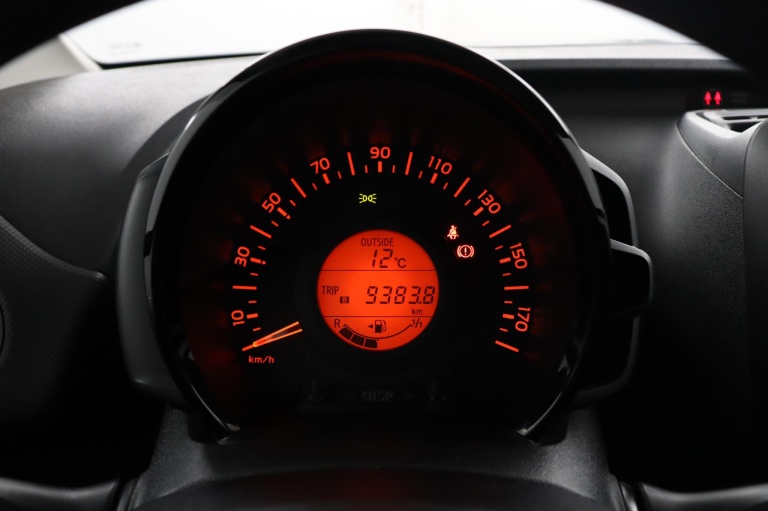 Toyota Aygo - 1.0 VVT-i x-fun 6