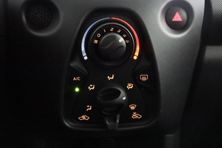 Toyota Aygo - 1.0 VVT-i x-fun 7