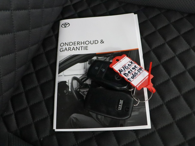 Toyota Aygo X - 1.0 VVT-i MT Premium