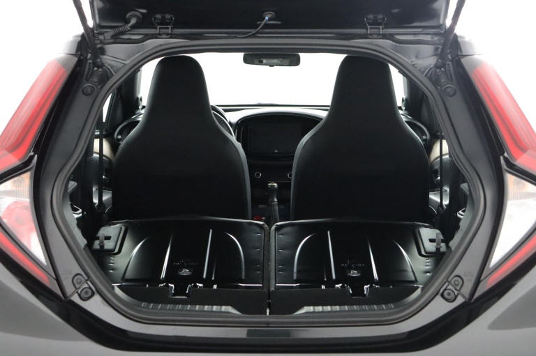 Toyota Aygo X - 1.0 VVT-i MT Premium 26